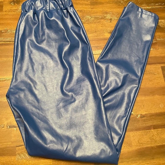 *SOLD* - Picture 1 of 3